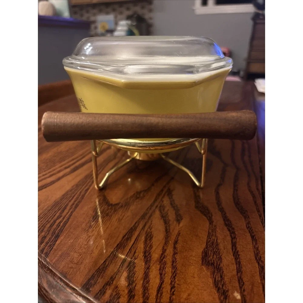 PYREX 043 1.5 Qt Golden Garland casserole w/ teak-handled warmer & lid EUC